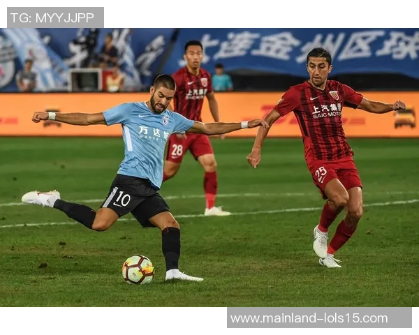 2019年中超精彩对决上港与苏宁的巅峰较量回顾与分析